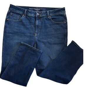 Chico's Define Me Straight Leg Ankle Dark Wash Jeans Size 3R (16)